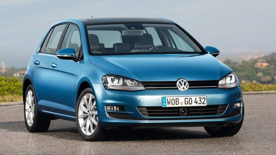 CARRO DO ANO - Volkswagen Golf | <a href="https://preprod.quatrorodas.abril.com.br/noticias/mercado/finalistas-premio-carro-mundial-2013-sao-revelados-732525.shtml" rel="migration">Leia mais</a>