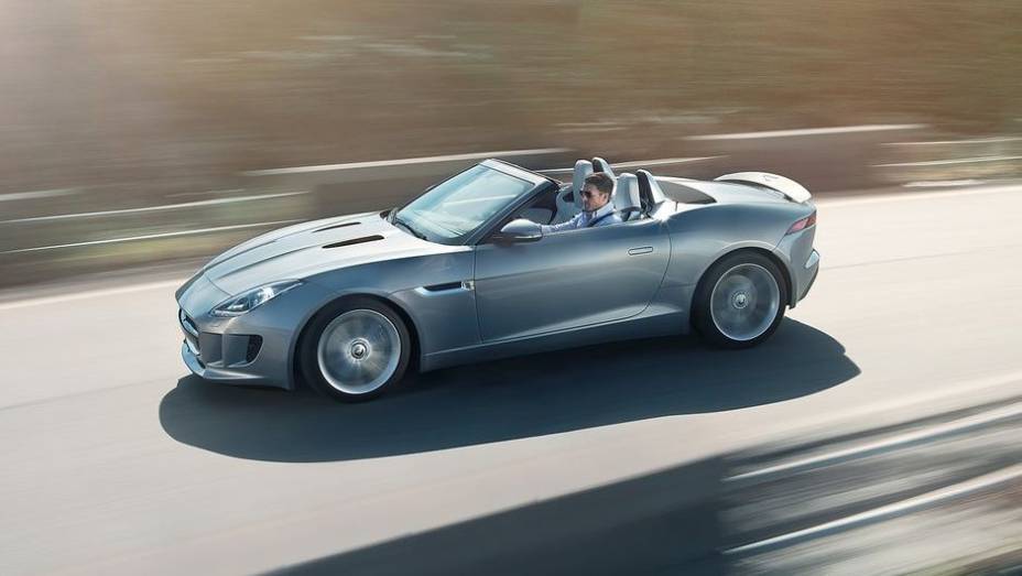 DESIGN AUTOMOTIVO - Jaguar F-Type | <a href="https://preprod.quatrorodas.abril.com.br/noticias/mercado/finalistas-premio-carro-mundial-2013-sao-revelados-732525.shtml" rel="migration">Leia mais</a>