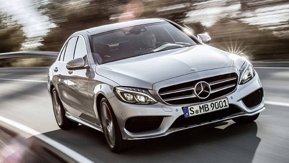 Mercedes-Benz apresenta o novo Classe C | <a href="https://preprod.quatrorodas.abril.com.br/noticias/saloes/detroit-2014/mercedes-benz-apresenta-novo-classe-c-769335.shtml" rel="migration">Leia mais</a>