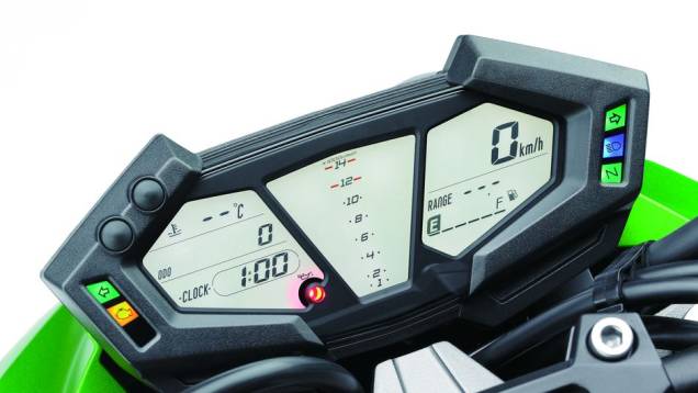 Tais mudanças, aliadas a uma leve redução de peso, contribuem, segundo a Kawasaki, para um melhor desempenho | <a href="%20https://preprod.quatrorodas.abril.com.br/moto/noticias/kawasaki-traz-nova-z800-ao-brasil-732675.shtml" rel="migration">Leia mais</a> Tais mudanças, aliadas a uma leve redução de peso, contribuem, segundo a Kawasaki, para um melhor desempenho | <a href="%20https://preprod.quatrorodas.abril.com.br/moto/noticias/kawasaki-traz-nova-z800-ao-brasil-732675.shtml" rel="migration">Leia mais</a>