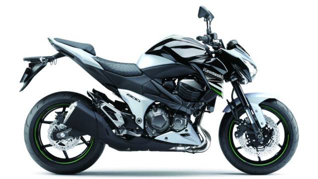 Já o modelo com freios ABS passa a valer R$ 38.990 | <a href="https://preprod.quatrorodas.abril.com.br/moto/noticias/kawasaki-traz-nova-z800-ao-brasil-732675.shtml" rel="migration">Leia mais</a> Já o modelo com freios ABS passa a valer R$ 38.990 | <a href="https://preprod.quatrorodas.abril.com.br/moto/noticias/kawasaki-traz-nova-z800-ao-brasil-732675.shtml" rel="migration">Leia mais</a>