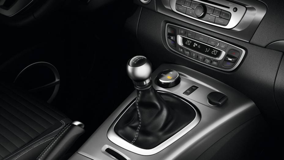 S&atilde;o tr&ecirc;s modos diferentes: Road, Loose Ground e Expert | <a href="https://preprod.quatrorodas.abril.com.br/saloes/genebra/2013/renault-scenic-xmod-734868.shtml" rel="migration">Leia mais</a>