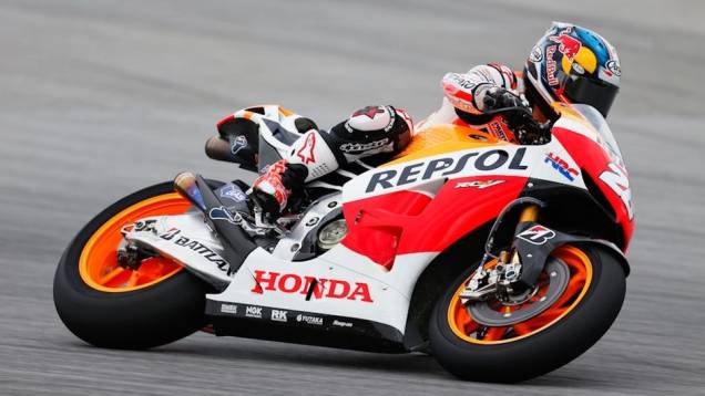 Dani Pedrosa foi o mais rápido na primeira sessão de testes de pré-temporada da MotoGP | <a href="https://preprod.quatrorodas.abril.com.br/moto/noticias/motogp-pedrosa-lidera-primeiro-dia-testes-732984.shtml" rel="migration">Leia mais</a> Dani Pedrosa foi o mais rápido na primeira sessão de testes de pré-temporada da MotoGP | <a href="https://preprod.quatrorodas.abril.com.br/moto/noticias/motogp-pedrosa-lidera-primeiro-dia-testes-732984.shtml" rel="migration">Leia mais</a>