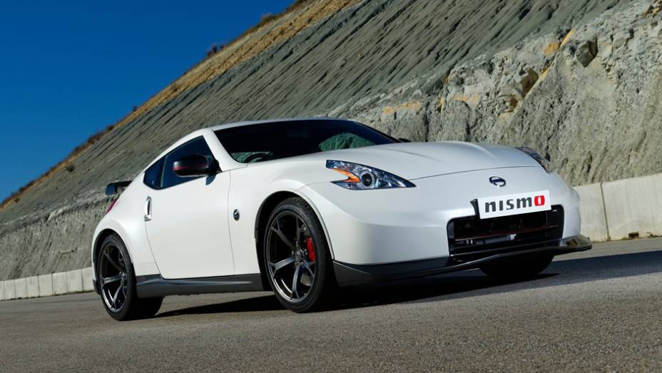 A Nissan apresentou uma nova versão do 370Z Nismo | <a href="https://preprod.quatrorodas.abril.com.br/noticias/fabricantes/nissan-370z-nismo-fica-mais-rapido-731599.shtml" rel="migration">Leia mais</a>