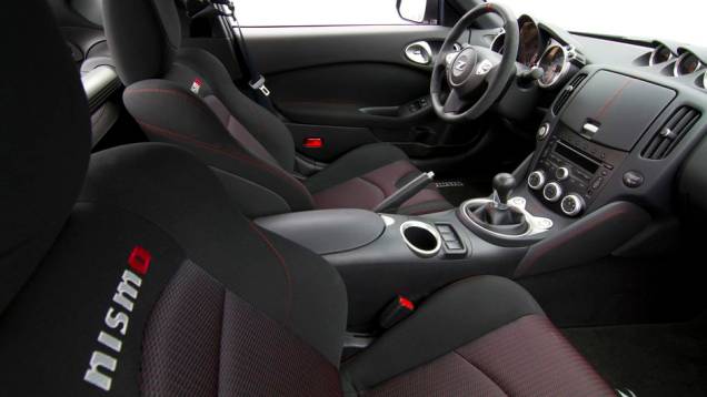Nissan 370Z Nismo | <a href="https://preprod.quatrorodas.abril.com.br/noticias/fabricantes/nissan-370z-nismo-fica-mais-rapido-731599.shtml" rel="migration">Leia mais</a> Nissan 370Z Nismo | <a href="https://preprod.quatrorodas.abril.com.br/noticias/fabricantes/nissan-370z-nismo-fica-mais-rapido-731599.shtml" rel="migration">Leia mais</a>