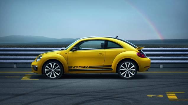 O motor 2.0 turbo foi preparado para render 210 cv, e será oferecido no Jetta e no Beetle convencional em breve | <a href="https://preprod.quatrorodas.abril.com.br/noticias/fabricantes/beetle-ganha-serie-gsr-limited-edition-733136.shtml" rel="migration">Leia mais</a> O motor 2.0 turbo foi preparado para render 210 cv, e será oferecido no Jetta e no Beetle convencional em breve | <a href="https://preprod.quatrorodas.abril.com.br/noticias/fabricantes/beetle-ganha-serie-gsr-limited-edition-733136.shtml" rel="migration">Leia mais</a>