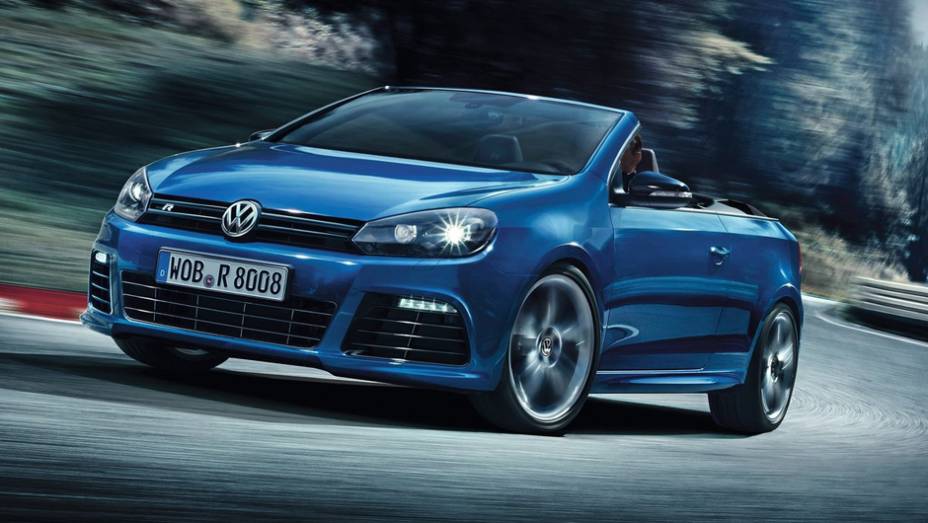 A Volkswagen revelou o novo Golf R Cabriolet | <a href="https://preprod.quatrorodas.abril.com.br/saloes/genebra/2013/vw-golf-r-cabriolet-734722.shtml" rel="migration">Leia mais</a>