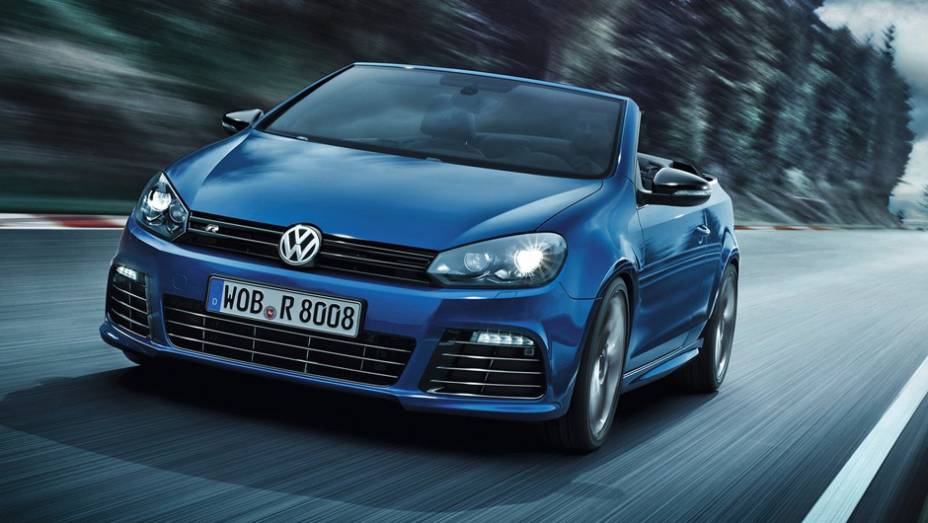 De acordo com a marca, trata-se do cabriolet mais rápido já produzido por ela | <a href="https://preprod.quatrorodas.abril.com.br/saloes/genebra/2013/vw-golf-r-cabriolet-734722.shtml" rel="migration">Leia mais</a>