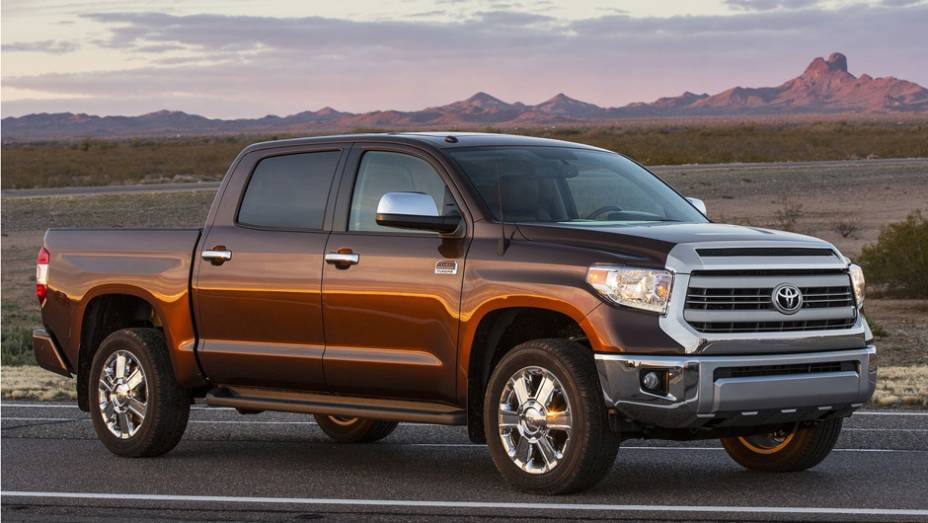O modelo 2014 da picape foi exibido em Chicago | <a href="https://preprod.quatrorodas.abril.com.br/noticias/fabricantes/toyota-enfim-apresenta-nova-tundra-733332.shtml" rel="migration">Leia mais</a>