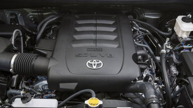 Em versões intermediárias, o escolhido é o V8 de 310 cv e, nas de topo de linha, a Tundra vem equipada com V8 de 381 cv | <a href="%20https://preprod.quatrorodas.abril.com.br/noticias/fabricantes/toyota-enfim-apresenta-nova-tundra-733332.shtml" rel="migration">Leia mais</a> Em versões intermediárias, o escolhido é o V8 de 310 cv e, nas de topo de linha, a Tundra vem equipada com V8 de 381 cv | <a href="%20https://preprod.quatrorodas.abril.com.br/noticias/fabricantes/toyota-enfim-apresenta-nova-tundra-733332.shtml" rel="migration">Leia mais</a>
