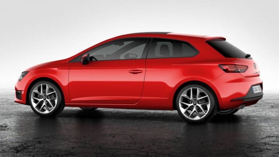 Esta &eacute; a vers&atilde;o coup&eacute;-esportiva do conhecido hatch Leon | <a href="https://preprod.quatrorodas.abril.com.br/saloes/genebra/2013/seat-leon-sc-734165.shtml" rel="migration">Leia mais</a>