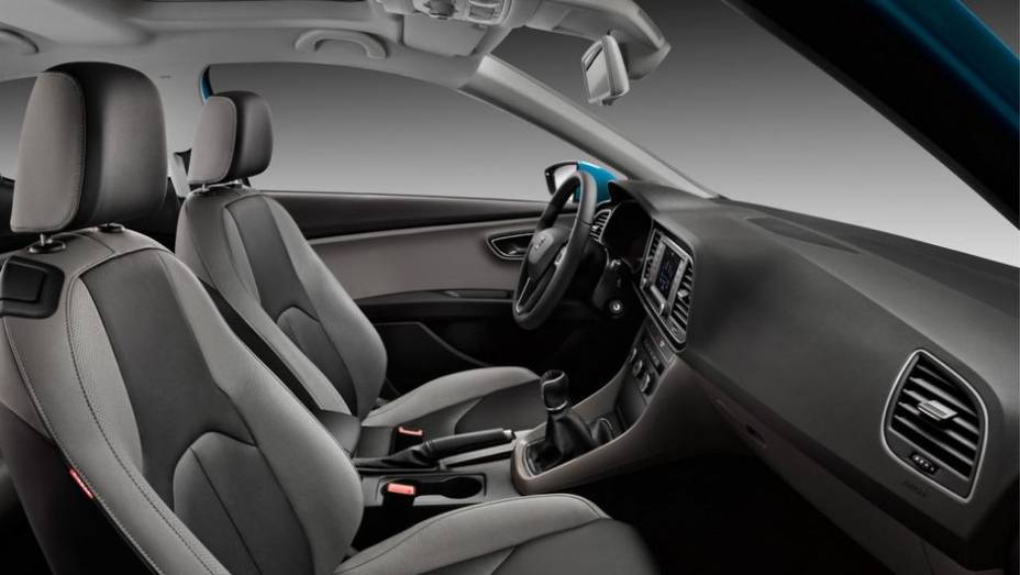 O c&acirc;mbio pode ser manual de cinco marchas ou autom&aacute;tico de seis velocidades | <a href="%20https://preprod.quatrorodas.abril.com.br/saloes/genebra/2013/seat-leon-sc-734165.shtml" rel="migration">Leia mais</a>