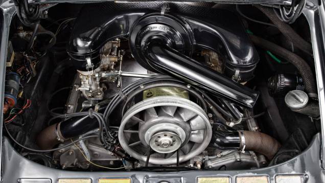 O motor boxer tem cilindros contrapostos e é usado desde a primeira geração | <a href="https://preprod.quatrorodas.abril.com.br/noticias/fabricantes/porsche-celebra-50-anos-911-733368.shtml" rel="migration">Leia mais</a> O motor boxer tem cilindros contrapostos e é usado desde a primeira geração | <a href="https://preprod.quatrorodas.abril.com.br/noticias/fabricantes/porsche-celebra-50-anos-911-733368.shtml" rel="migration">Leia mais</a>