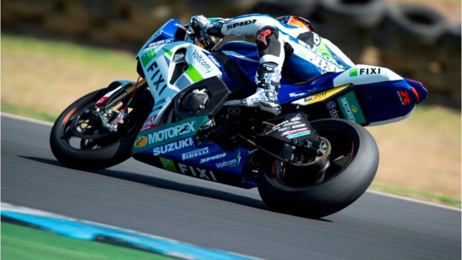 O piloto britânico da Suzuki fez o tempo de 1:31.2. <a href="https://preprod.quatrorodas.abril.com.br/moto/noticias/superbike-camier-lidera-2o-dia-phillip-island-733687.shtml" rel="migration">Leia mais</a>