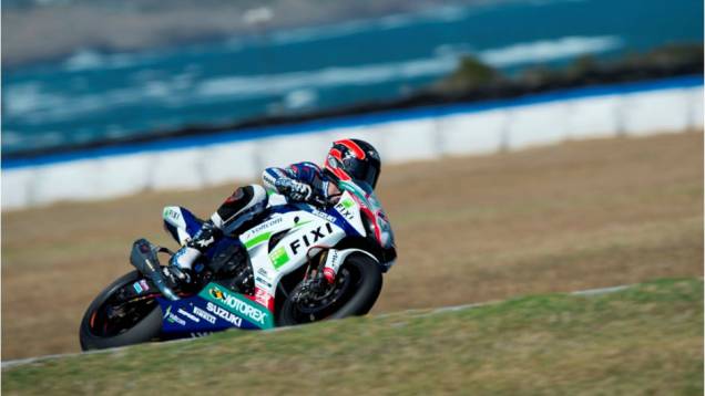 Porém, Leon Camier não esperava sofrer uma tremenda queda. <a href="https://preprod.quatrorodas.abril.com.br/moto/noticias/superbike-camier-lidera-2o-dia-phillip-island-733687.shtml" rel="migration">Leia mais</a> Porém, Leon Camier não esperava sofrer uma tremenda queda. <a href="https://preprod.quatrorodas.abril.com.br/moto/noticias/superbike-camier-lidera-2o-dia-phillip-island-733687.shtml" rel="migration">Leia mais</a>