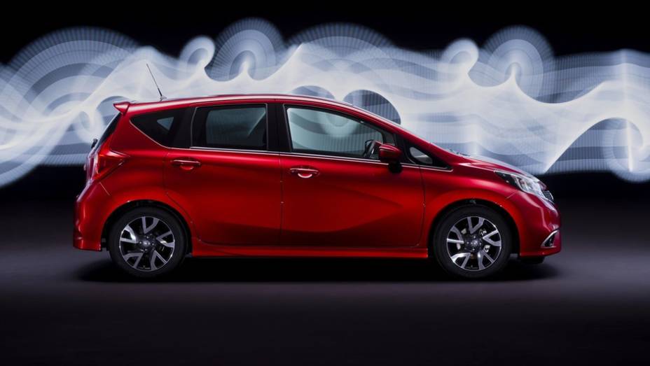 Ele &eacute; classificado pela Nissan como um "hatchback" | <a href="https://preprod.quatrorodas.abril.com.br/saloes/genebra/2013/nissan-note-734148.shtml" rel="migration">Leia mais</a>