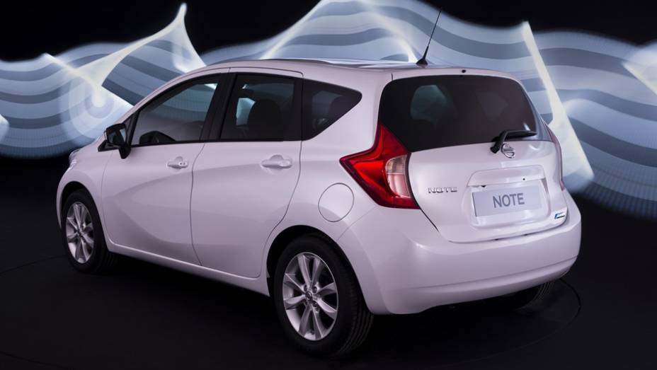 Uma com 80 cv e outra com 98 cv | <a href="https://preprod.quatrorodas.abril.com.br/saloes/genebra/2013/nissan-note-734148.shtml" rel="migration">Leia mais</a>