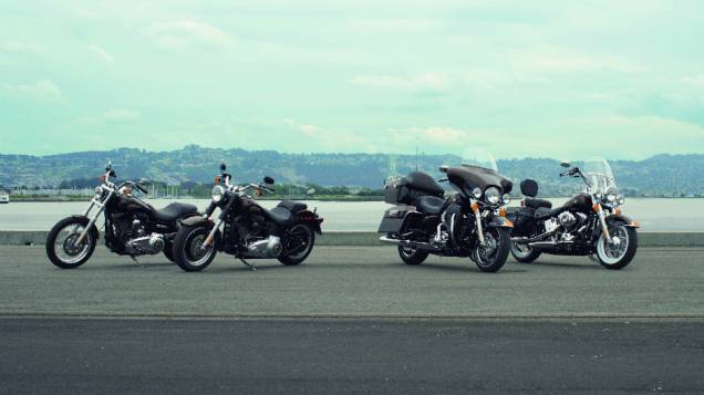 Brasil ganha quatro modelos comemorativos dos 110 anos da Harley-Davidson. <a href="https://preprod.quatrorodas.abril.com.br/moto/noticias/harley-davidson-faz-110-anos-prepara-festa-734354.shtml" rel="migration">Leia mais</a> Brasil ganha quatro modelos comemorativos dos 110 anos da Harley-Davidson. <a href="https://preprod.quatrorodas.abril.com.br/moto/noticias/harley-davidson-faz-110-anos-prepara-festa-734354.shtml" rel="migration">Leia mais</a>