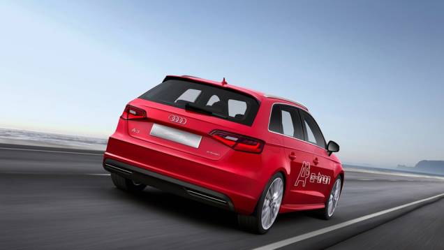 O hatchback tem uma potência combinada de aproximadamente 207 cv | <a href="https://preprod.quatrorodas.abril.com.br/saloes/genebra/2013/audi-a3-e-tron-734416.shtml" rel="migration">Leia mais</a> O hatchback tem uma potência combinada de aproximadamente 207 cv | <a href="https://preprod.quatrorodas.abril.com.br/saloes/genebra/2013/audi-a3-e-tron-734416.shtml" rel="migration">Leia mais</a>