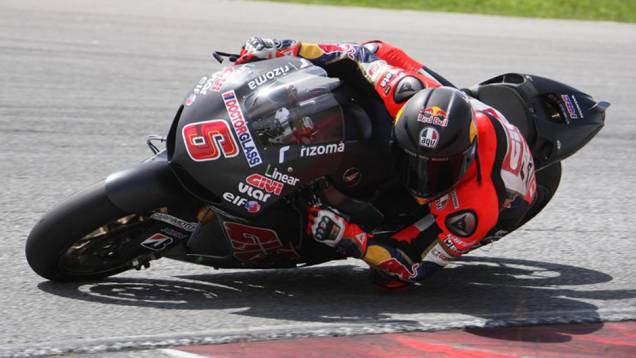 Alemão Stefan Bradl ficou com o quarto tempo em Sepang. <a href="https://preprod.quatrorodas.abril.com.br/moto/noticias/motogp-pedrosa-mais-rapido-sepang-734603.shtml" rel="migration">Leia mais</a> Alemão Stefan Bradl ficou com o quarto tempo em Sepang. <a href="https://preprod.quatrorodas.abril.com.br/moto/noticias/motogp-pedrosa-mais-rapido-sepang-734603.shtml" rel="migration">Leia mais</a>