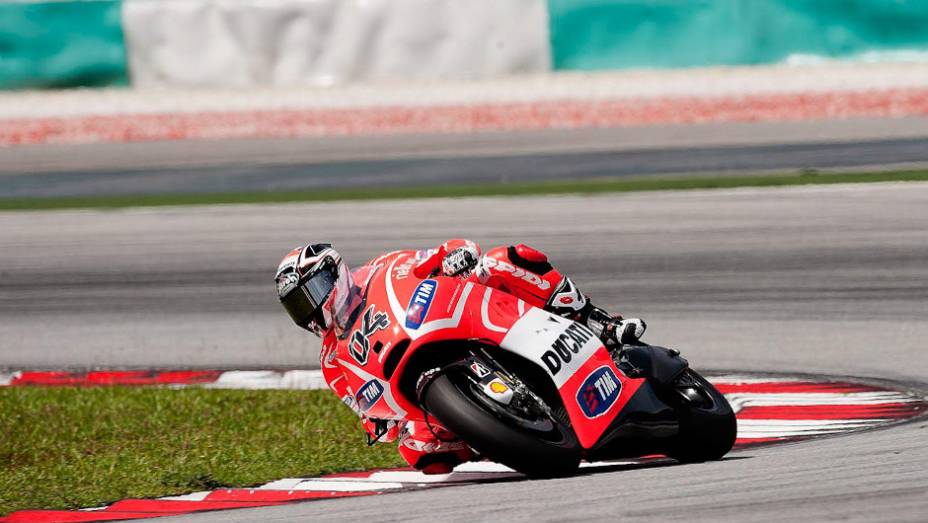 Andrea Dovizioso garantiu o oitavo lugar nos testes desta terça-feira (26). <a href="https://preprod.quatrorodas.abril.com.br/moto/noticias/motogp-pedrosa-mais-rapido-sepang-734603.shtml" rel="migration">Leia mais</a>