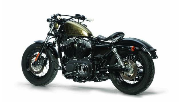 Seu motor de 1.202 cc apresenta um torque máximo de 9,99 kgf.m a 3.200 rpm. <a href="https://preprod.quatrorodas.abril.com.br/moto/noticias/h-dlanca-edicoes-limitadas-espanha-734778.shtml" rel="migration">Leia mais</a> Seu motor de 1.202 cc apresenta um torque máximo de 9,99 kgf.m a 3.200 rpm. <a href="https://preprod.quatrorodas.abril.com.br/moto/noticias/h-dlanca-edicoes-limitadas-espanha-734778.shtml" rel="migration">Leia mais</a>