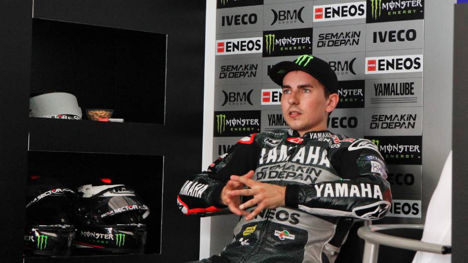 Jorge Lorenzo quebrou a hegemonia de Dani Pedrosa nos testes em Sepang. <a href="https://preprod.quatrorodas.abril.com.br/moto/noticias/motogp-lorenzo-supera-pedrosa-sepang-734732.shtml" rel="migration">Leia mais</a>