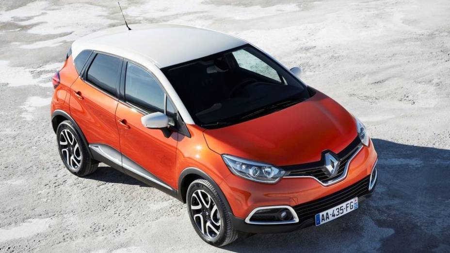 O Captur tem 4,12 metros de comprimento, sendo 15 milímetros mais curto que o Nissan Juke | <a href="%20https://preprod.quatrorodas.abril.com.br/saloes/genebra/2013/renault-captur-734871.shtml" rel="migration">Leia mais</a>