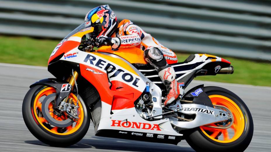 Dani Pedrosa (Repsol Honda Team) liderou o último dia em Sepang. <a href="https://preprod.quatrorodas.abril.com.br/moto/noticias/motogp-pedrosa-lidera-ultimo-dia-sepang-734820.shtml" rel="migration">Leia mais</a>