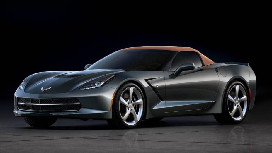 Ele está sendo mostrado no Salão de Genebra | <a href="https://preprod.quatrorodas.abril.com.br/saloes/genebra/2013/chevrolet-corvette-stingray-conversivel-735080.shtml" rel="migration">Leia mais</a>