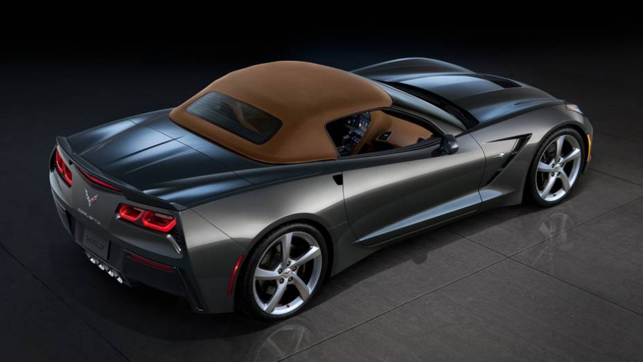 As opções de transmissão também serão as mesmas: manual de 7 marchas e automática de 6 marchas | <a href="https://preprod.quatrorodas.abril.com.br/saloes/genebra/2013/chevrolet-corvette-stingray-conversivel-735080.shtml" rel="migration">Leia mais</a>