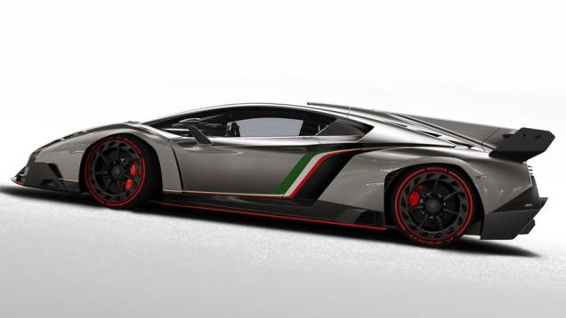 Ela tem jeito de carro de super-herói, e parece ser mesmo | <a href="https://preprod.quatrorodas.abril.com.br/saloes/genebra/2013/lamborghini-veneno-735176.shtml" rel="migration">Leia mais</a> Ela tem jeito de carro de super-herói, e parece ser mesmo | <a href="https://preprod.quatrorodas.abril.com.br/saloes/genebra/2013/lamborghini-veneno-735176.shtml" rel="migration">Leia mais</a>