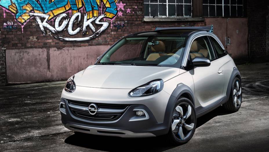 Opel Adam Rocks Concept se converte em cabriolet no Salão de Genebra | <a href="https://preprod.quatrorodas.abril.com.br/saloes/genebra/2013/opel-adam-rocks-concept-735283.shtml" rel="migration">Leia mais</a>