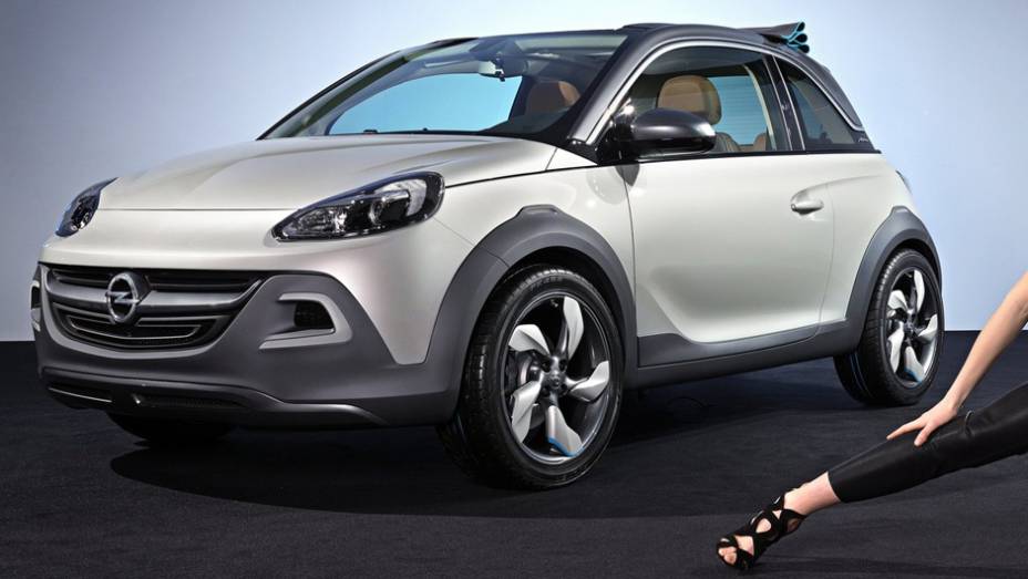 Opel Adam Rocks Concept ganhou alguns traços "off-road" | <a href="https://preprod.quatrorodas.abril.com.br/saloes/genebra/2013/opel-adam-rocks-concept-735283.shtml" rel="migration">Leia mais</a>