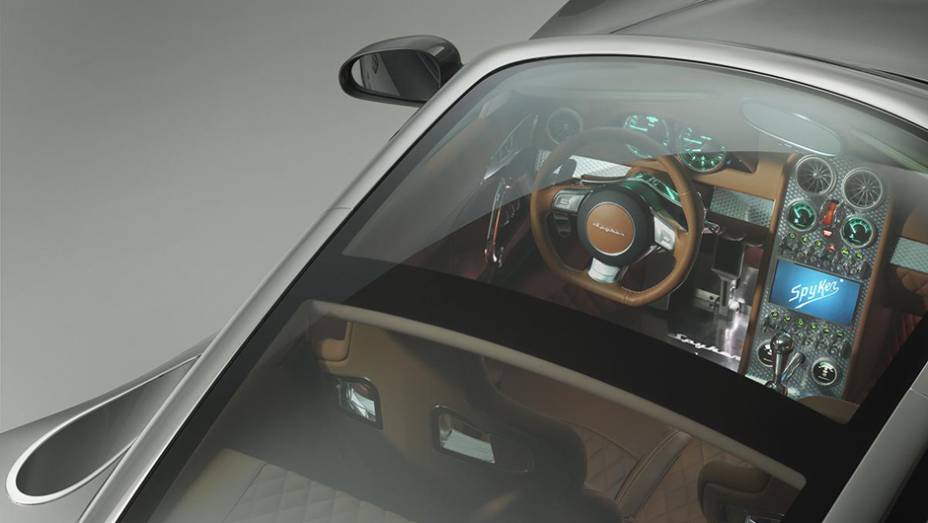 O motor que equipa a novidade &eacute; o 4.7 V8 de 444 cavalos de pot&ecirc;ncia, sem qualquer modifica&ccedil;&atilde;o em rela&ccedil;&atilde;o ao 8C | <a href="%20https://preprod.quatrorodas.abril.com.br/saloes/genebra/2013/spyker-b6-venator-concept-735300.shtml" rel="migration">Leia mais</a>
