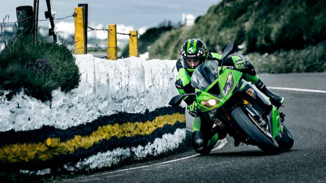 A Kawasaki apresentou a nova Ninja ZX-6R 636 | <a href="https://preprod.quatrorodas.abril.com.br/moto/noticias/kawasaki-lanca-nova-ninja-zx-6r-636-brasil-735677.shtml" rel="migration">Leia mais</a> A Kawasaki apresentou a nova Ninja ZX-6R 636 | <a href="https://preprod.quatrorodas.abril.com.br/moto/noticias/kawasaki-lanca-nova-ninja-zx-6r-636-brasil-735677.shtml" rel="migration">Leia mais</a>