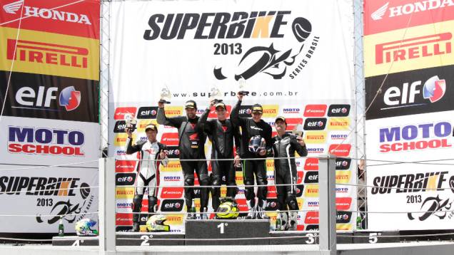 Maico Teixeira vence 1ª etapa do SuperBike Series Brasil | <a href="https://preprod.quatrorodas.abril.com.br/moto/noticias/maico-teixeira-vence-1a-etapa-superbike-series-brasil-735864.shtml" rel="migration">Leia mais</a> Maico Teixeira vence 1ª etapa do SuperBike Series Brasil | <a href="https://preprod.quatrorodas.abril.com.br/moto/noticias/maico-teixeira-vence-1a-etapa-superbike-series-brasil-735864.shtml" rel="migration">Leia mais</a>
