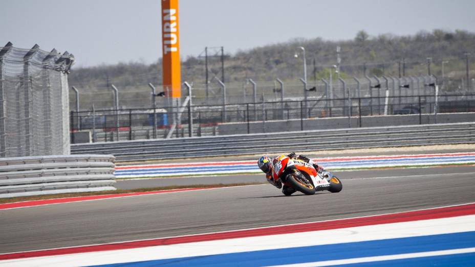 Dani Pedrosa (Repsol Honda Team) sentiu dores no pescoço em Austin | <a href="https://preprod.quatrorodas.abril.com.br/moto/noticias/motogp-marc-marquez-absoluto-eua-736303.shtml" rel="migration">Leia mais</a>