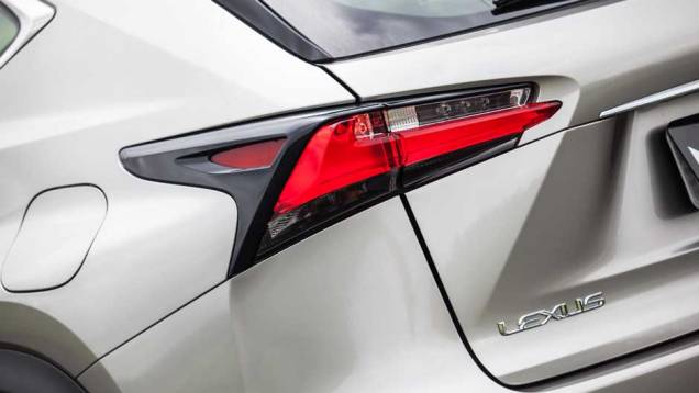 O NX 200t será vendido por R$ 216.300, sendo que o pacote F-Sport faz o preço subir para R$ 236.900 | <a href="https://preprod.quatrorodas.abril.com.br/noticias/fabricantes/lexus-lanca-nx-200t-brasil-846698.shtml" rel="migration">Leia mais</a> O NX 200t será vendido por R$ 216.300, sendo que o pacote F-Sport faz o preço subir para R$ 236.900 | <a href="https://preprod.quatrorodas.abril.com.br/noticias/fabricantes/lexus-lanca-nx-200t-brasil-846698.shtml" rel="migration">Leia mais</a>