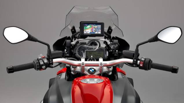 Versão Premium da motocicleta custará R$ 83.900,00 no Brasil | <a href="https://preprod.quatrorodas.abril.com.br/moto/noticias/nova-bmw-r-1200-gs-chega-r-73-400-738866.shtml" rel="migration">Leia mais</a> Versão Premium da motocicleta custará R$ 83.900,00 no Brasil | <a href="https://preprod.quatrorodas.abril.com.br/moto/noticias/nova-bmw-r-1200-gs-chega-r-73-400-738866.shtml" rel="migration">Leia mais</a>