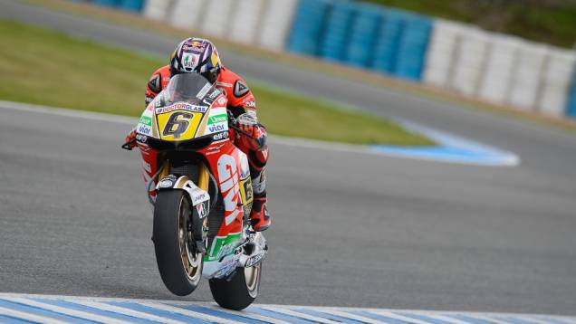 O piloto alemão Stefan Bradl (LCR Honda MotoGP) foi o terceiro em Jerez nesta segunda (25) | <a href="%20https://preprod.quatrorodas.abril.com.br/moto/noticias/motogp-yamaha-lidera-testes-jerez-737049.shtml" rel="migration">Leia mais</a> O piloto alemão Stefan Bradl (LCR Honda MotoGP) foi o terceiro em Jerez nesta segunda (25) | <a href="%20https://preprod.quatrorodas.abril.com.br/moto/noticias/motogp-yamaha-lidera-testes-jerez-737049.shtml" rel="migration">Leia mais</a>