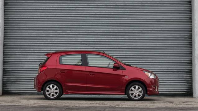 De acordo com a montadora, o novo Mirage alcança a marca de 17 km/l na média (15,7 km/l na cidade e 18,7 km/l na estrada) | <a href="%20https://preprod.quatrorodas.abril.com.br/saloes/new-york/2013/mitsubishi-mirage-737029.shtml" rel="migration">Leia mais</a> De acordo com a montadora, o novo Mirage alcança a marca de 17 km/l na média (15,7 km/l na cidade e 18,7 km/l na estrada) | <a href="%20https://preprod.quatrorodas.abril.com.br/saloes/new-york/2013/mitsubishi-mirage-737029.shtml" rel="migration">Leia mais</a>