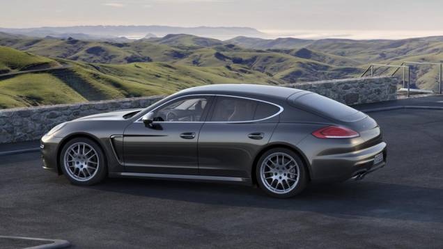 Deste ângulo nada mudou no Panamera | <a href="https://preprod.quatrorodas.abril.com.br/saloes/xangai/2013/porsche-panamera-738686.shtml" rel="migration">Leia mais</a> Deste ângulo nada mudou no Panamera | <a href="https://preprod.quatrorodas.abril.com.br/saloes/xangai/2013/porsche-panamera-738686.shtml" rel="migration">Leia mais</a>