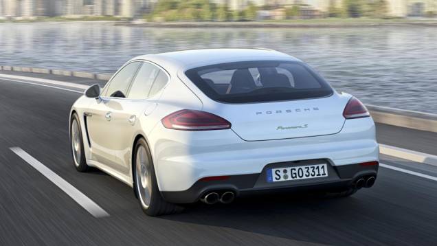 ..., incluindo novas lanternas, que lembram as do Cayman | <a href="https://preprod.quatrorodas.abril.com.br/saloes/xangai/2013/porsche-panamera-738686.shtml" rel="migration">Leia mais</a> ..., incluindo novas lanternas, que lembram as do Cayman | <a href="https://preprod.quatrorodas.abril.com.br/saloes/xangai/2013/porsche-panamera-738686.shtml" rel="migration">Leia mais</a>