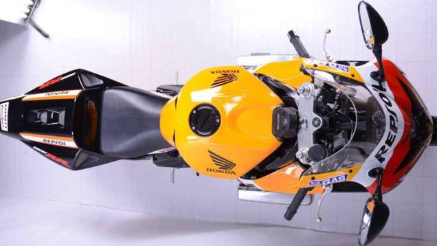 Ele customizou uma Honda GL Goldwing 1800 | <a href="https://preprod.quatrorodas.abril.com.br/moto/noticias/dono-concessionaria-cria-honda-cbr1800rr-737927.shtml" rel="migration">Leia mais</a> Ele customizou uma Honda GL Goldwing 1800 | <a href="https://preprod.quatrorodas.abril.com.br/moto/noticias/dono-concessionaria-cria-honda-cbr1800rr-737927.shtml" rel="migration">Leia mais</a>