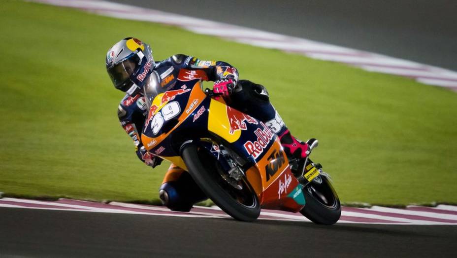 Já na Moto3, o melhor da sexta-feira foi o espanhol Luis Salom (Red Bull KTM Ajo) | <a href="https://preprod.quatrorodas.abril.com.br/moto/noticias/motogp-marquez-lidera-sexta-feira-737951.shtml" rel="migration">Leia mais</a>