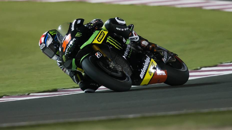 O britânico Bradley Smith (Monster Yamaha Tech 3) ficou com o nono tempo | <a href="https://preprod.quatrorodas.abril.com.br/moto/noticias/motogp-lorenzo-garante-pole-catar-738025.shtml" rel="migration">Leia mais</a> O britânico Bradley Smith (Monster Yamaha Tech 3) ficou com o nono tempo | <a href="https://preprod.quatrorodas.abril.com.br/moto/noticias/motogp-lorenzo-garante-pole-catar-738025.shtml" rel="migration">Leia mais</a>