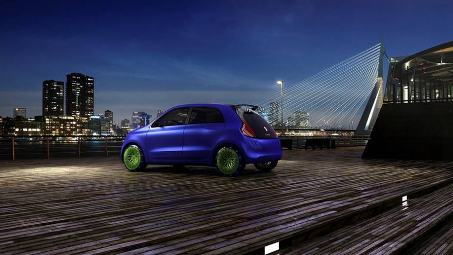 As quatro baterias de &iacute;on-l&iacute;tio trabalham em conjunto, garantindo autonomia de 161 km | <a href="https://preprod.quatrorodas.abril.com.br/noticias/fabricantes/renault-mostra-twin-z-concept-738093.shtml" rel="migration">Leia mais</a>