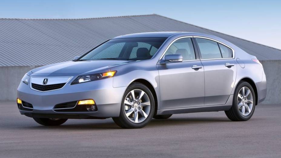 Médios de luxo - 2013 Acura TL - Preço inicial nos EUA: US$ 35.905 - Preço inicial no Brasil: não é vendido | <a href="%20https://preprod.quatrorodas.abril.com.br/noticias/mercado/gm-domina-premio-best-cars-for-families-2013-738171.shtml" rel="migration">Leia mais</a>