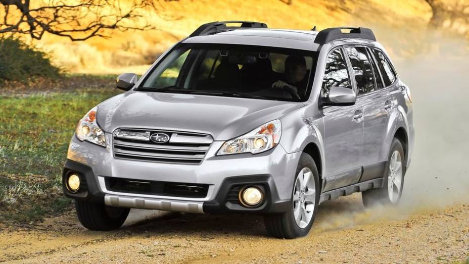 Peruas - 2013 Subaru Outback - Preço inicial nos EUA: US$ 23.495 - Preço inicial no Brasil: R$ 140.000 | <a href="%20https://preprod.quatrorodas.abril.com.br/noticias/mercado/gm-domina-premio-best-cars-for-families-2013-738171.shtml" rel="migration">Leia mais</a>